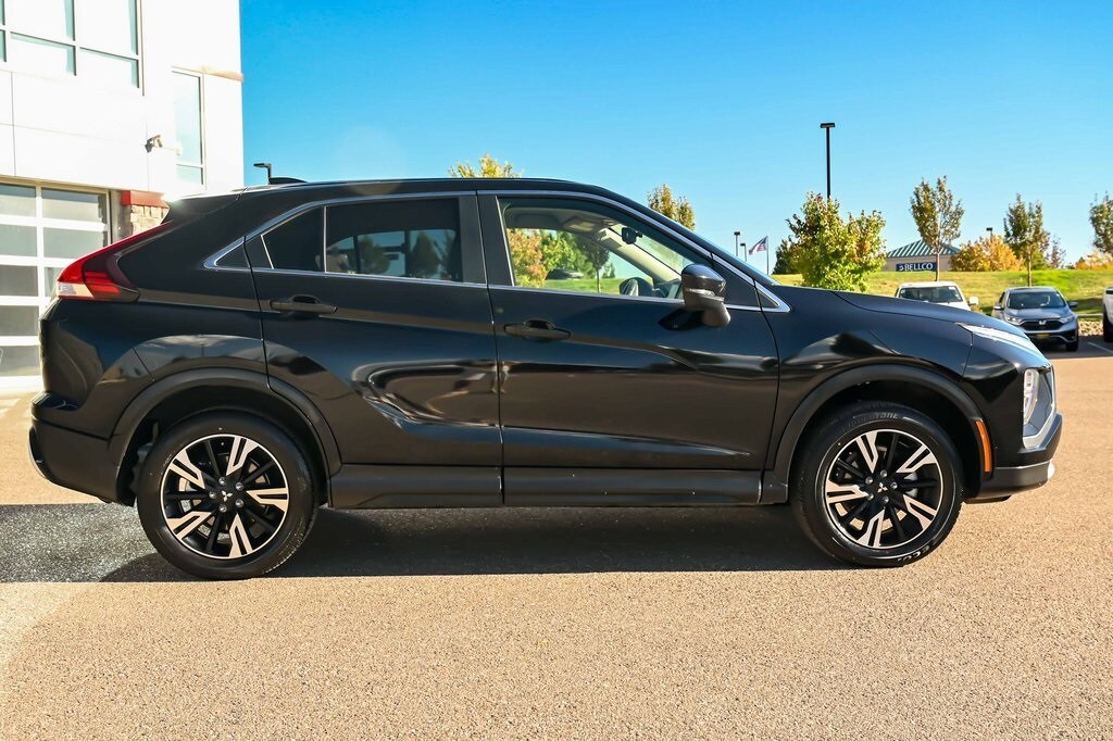 2025 Mitsubishi Eclipse Cross SE photo 3