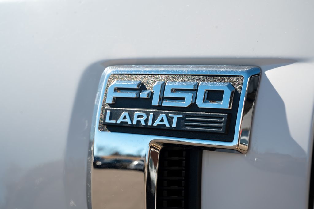 2022 Ford F-150 Lariat - Photo 9