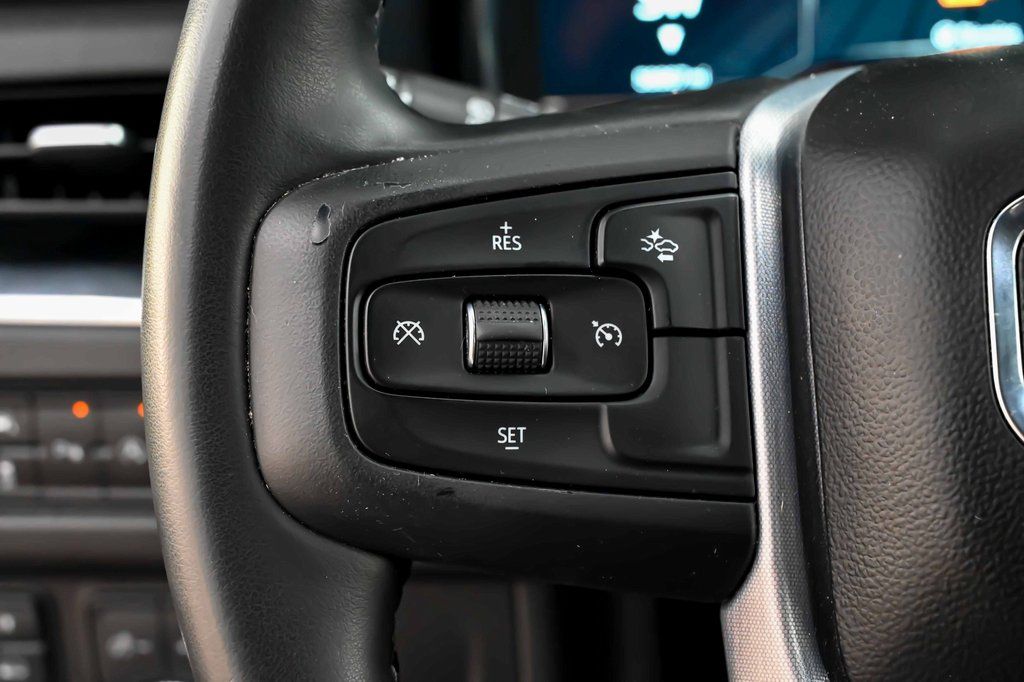 2023 GMC Yukon SLT - Photo 26