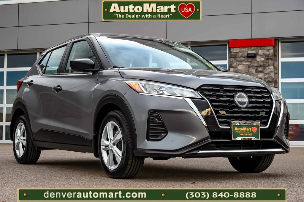 2024 Nissan Kicks S's photo