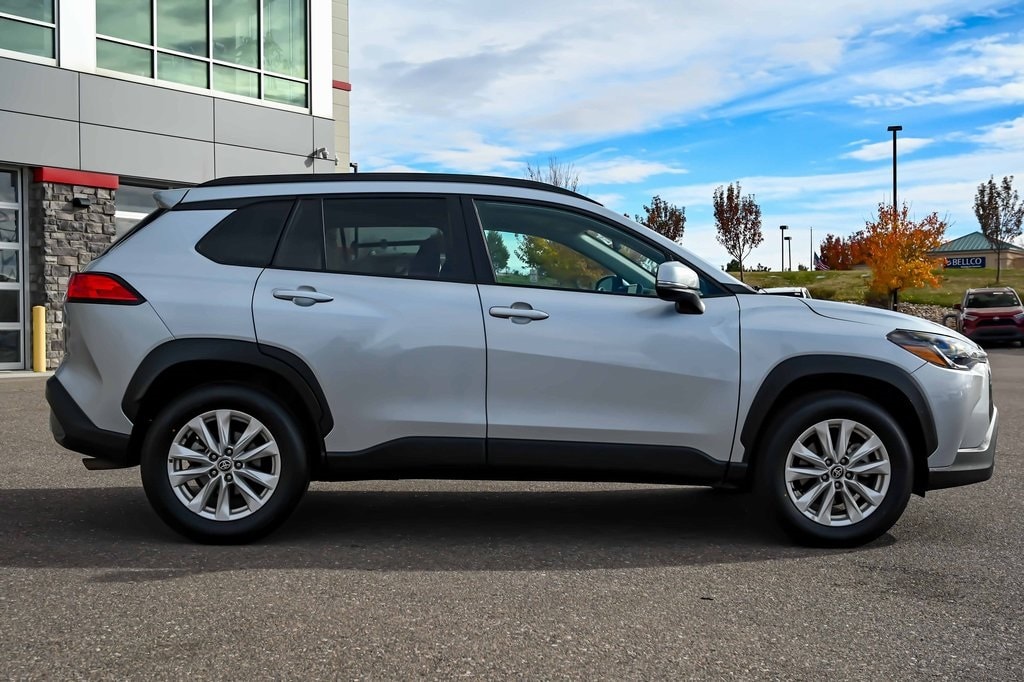 Used 2024 Toyota Corolla Cross LE SUV