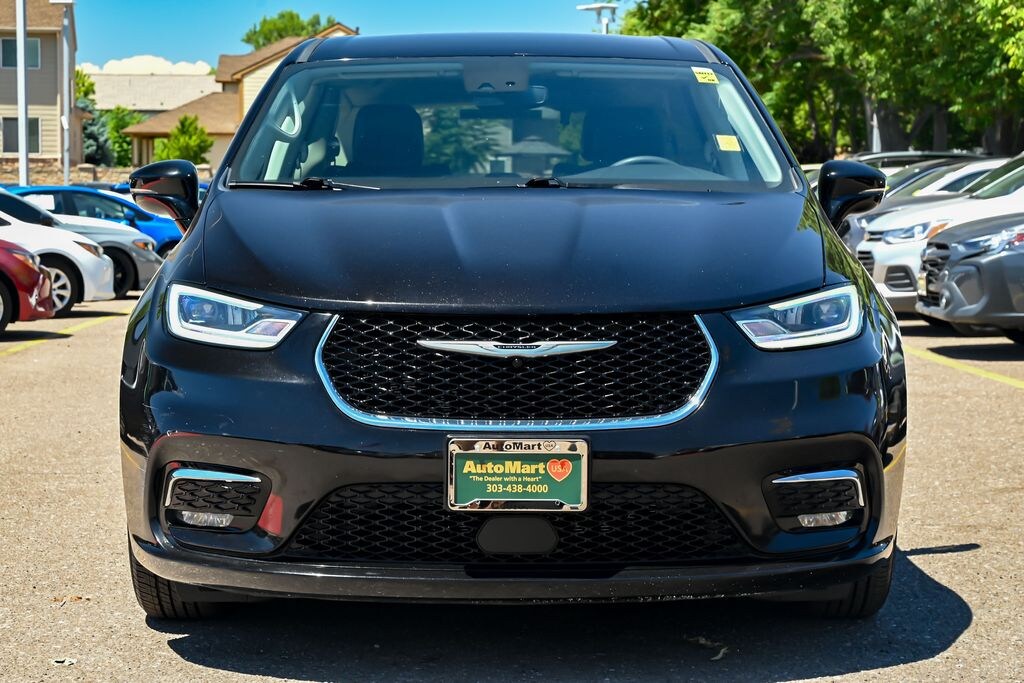 Used 2024 Chrysler Pacifica Plug-In Hybrid Select Van Passenger Van