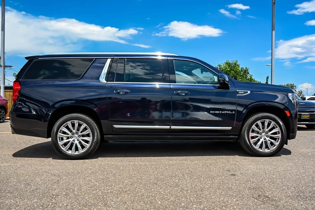 2023 Gmc Yukon XL Denali photo 3