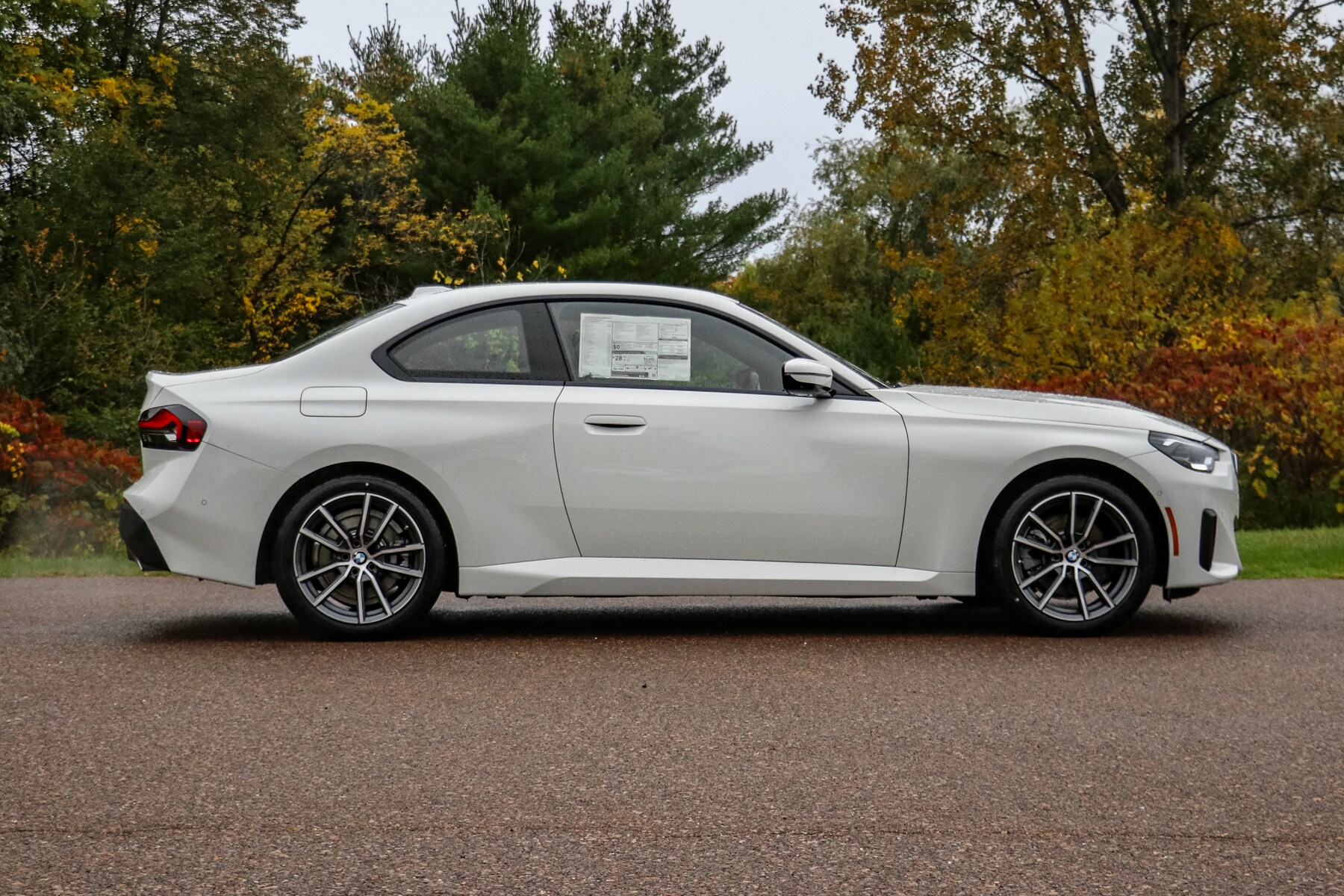 2025 Bmw 230i xDrive Coupe photo 2