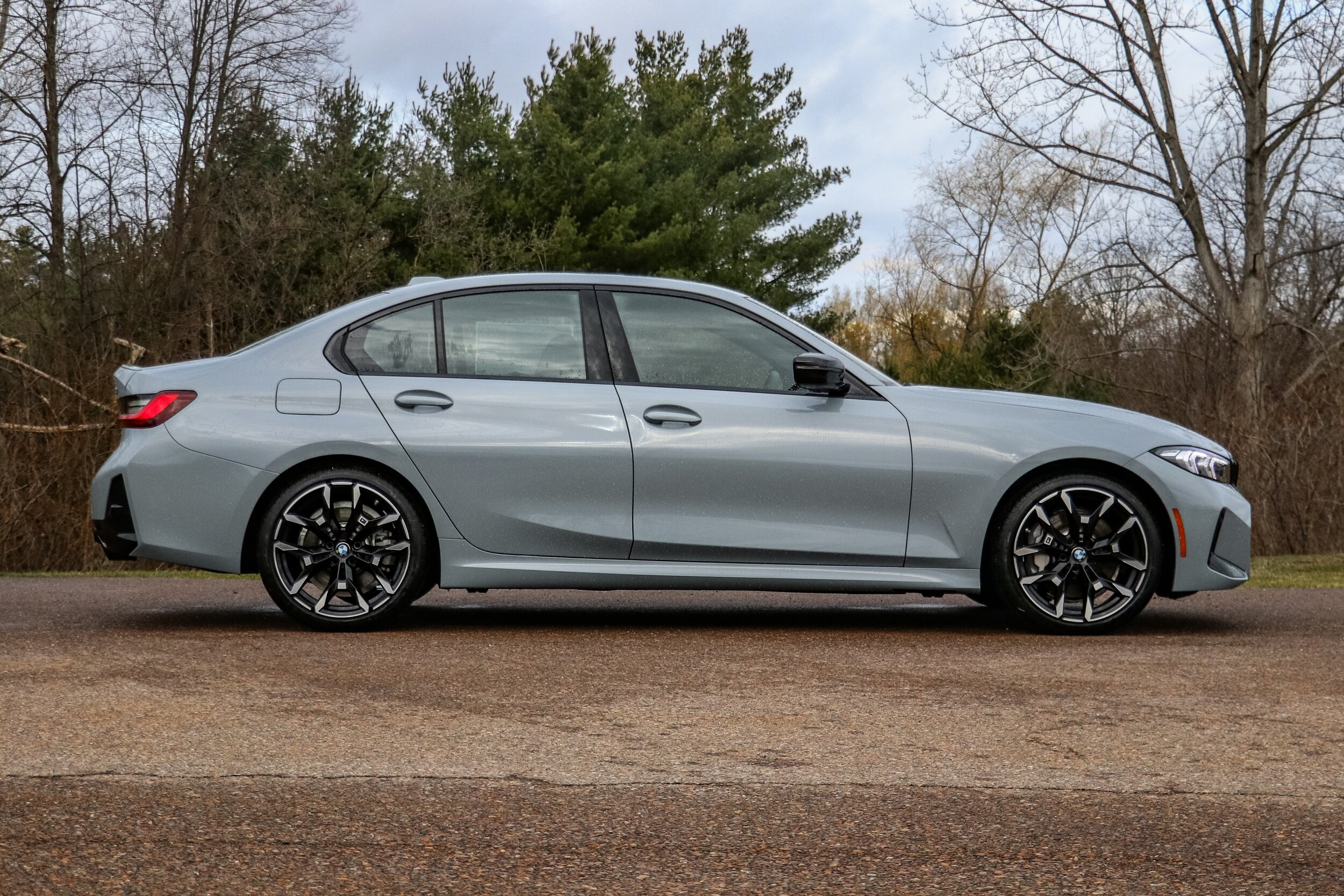 2025 Bmw 330i xDrive Sedan photo 2