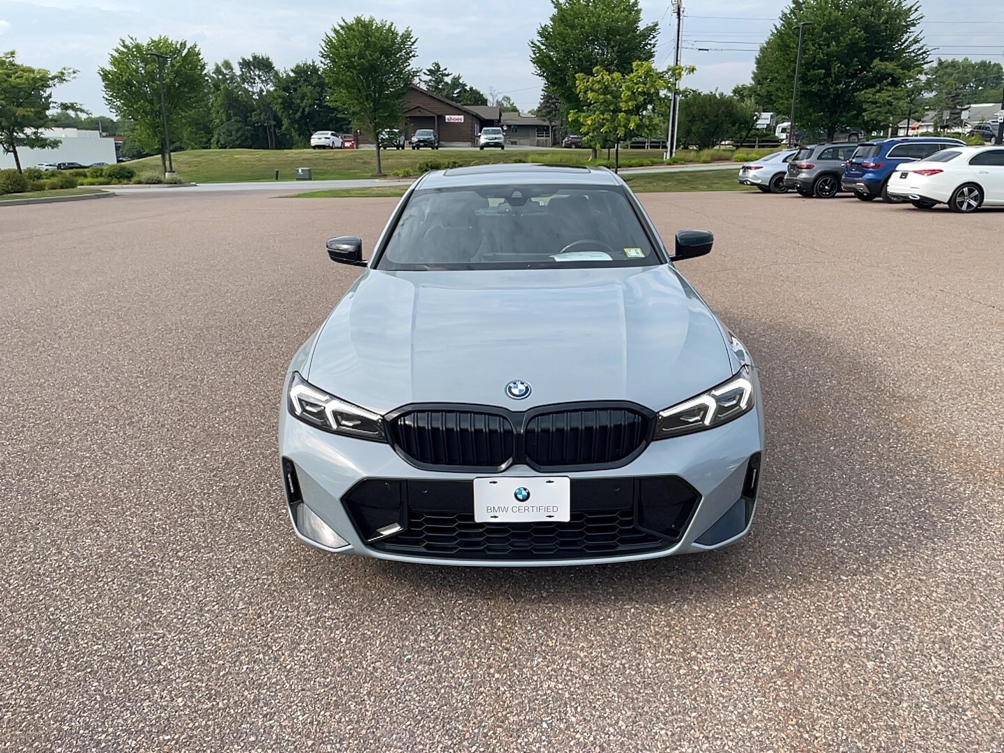 2023 Bmw 330e xDrive Sedan photo 2