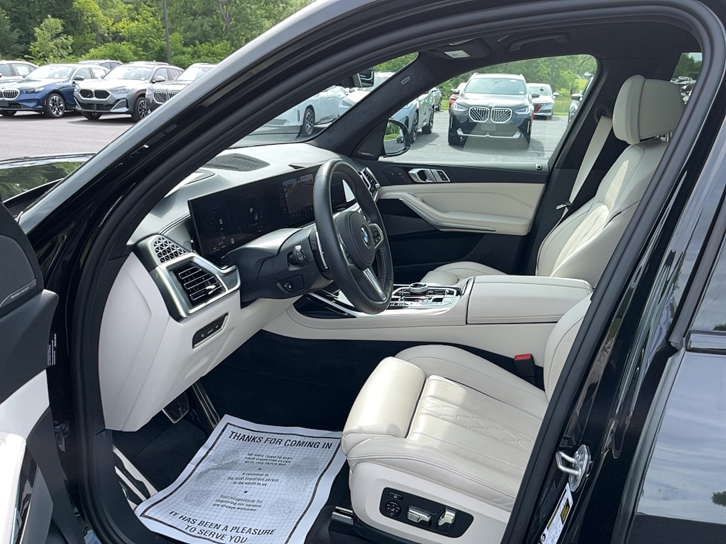 2025 BMW X7 M60i - Photo 9