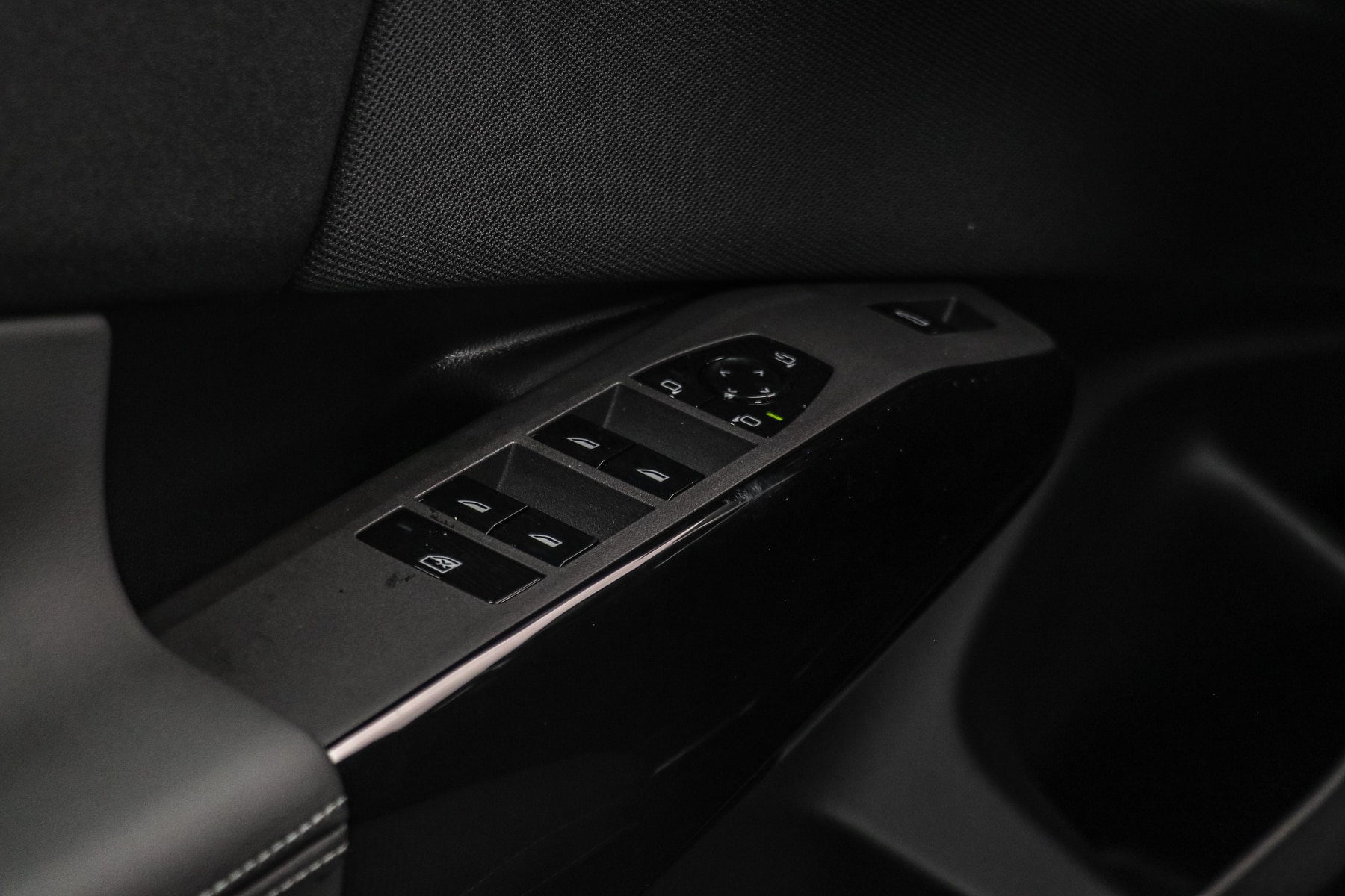 2026 BMW X3 30 - Photo 13