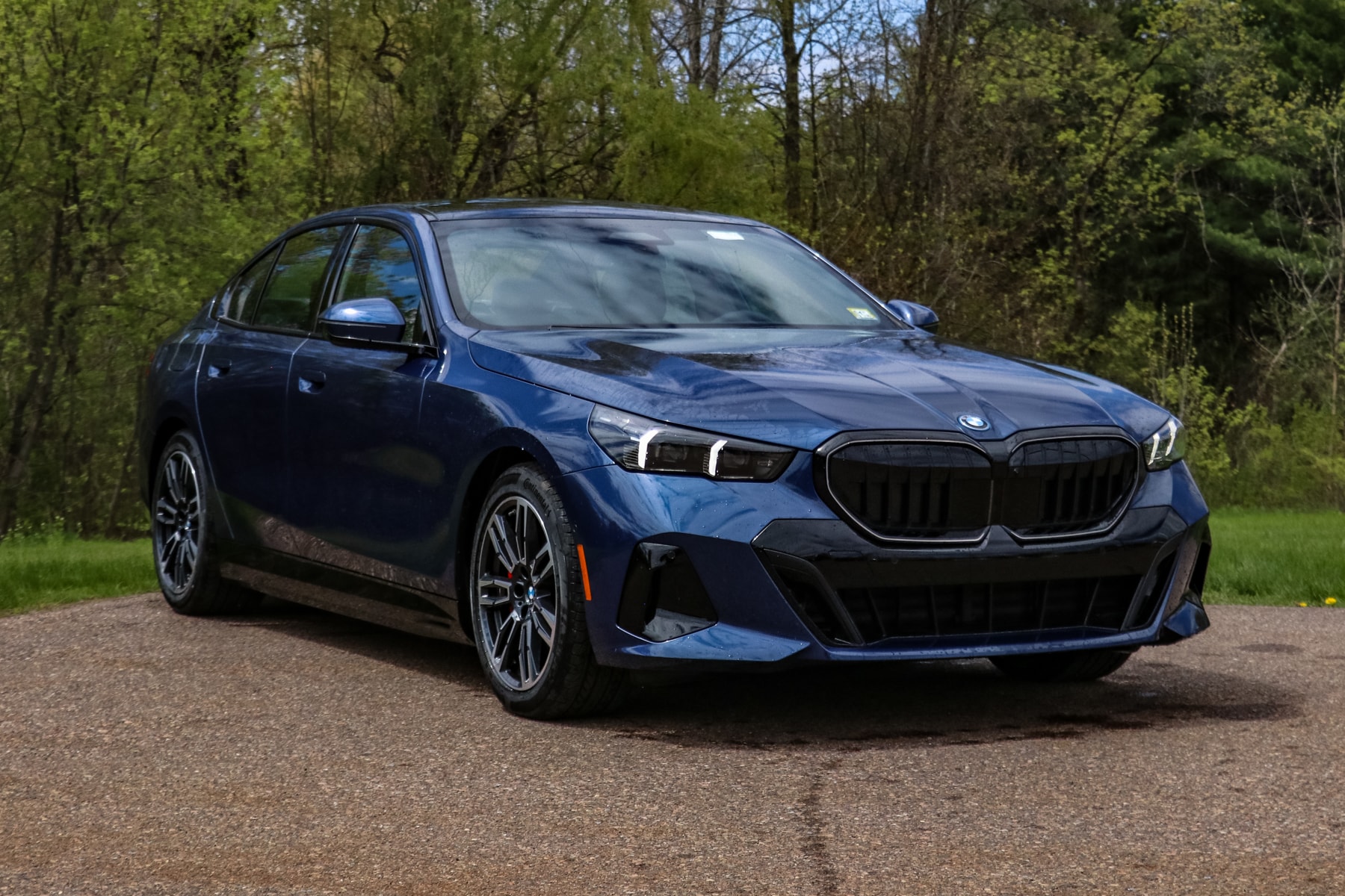 2026 BMW 5 Series 550e xDrive Sedan's photo