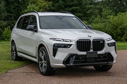 2025 BMW X7 M60i SUV