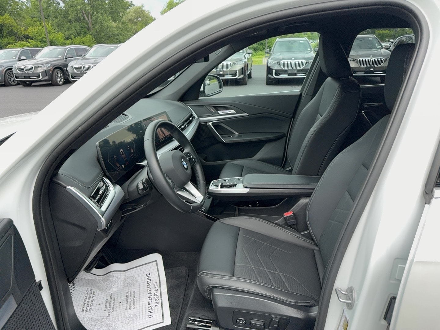2025 BMW X1 28i - Photo 9