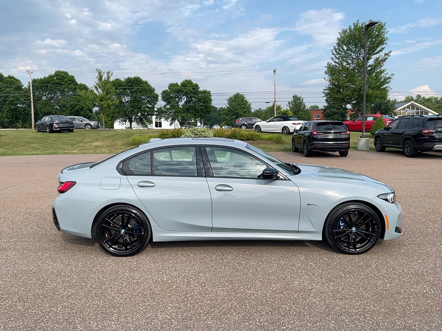 2023 Bmw 330e xDrive Sedan photo 4