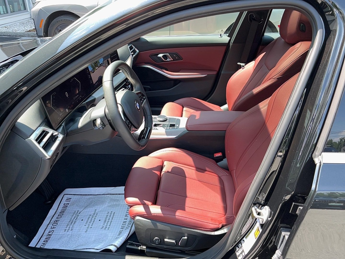 2025 BMW 3 Series 330i - Photo 9