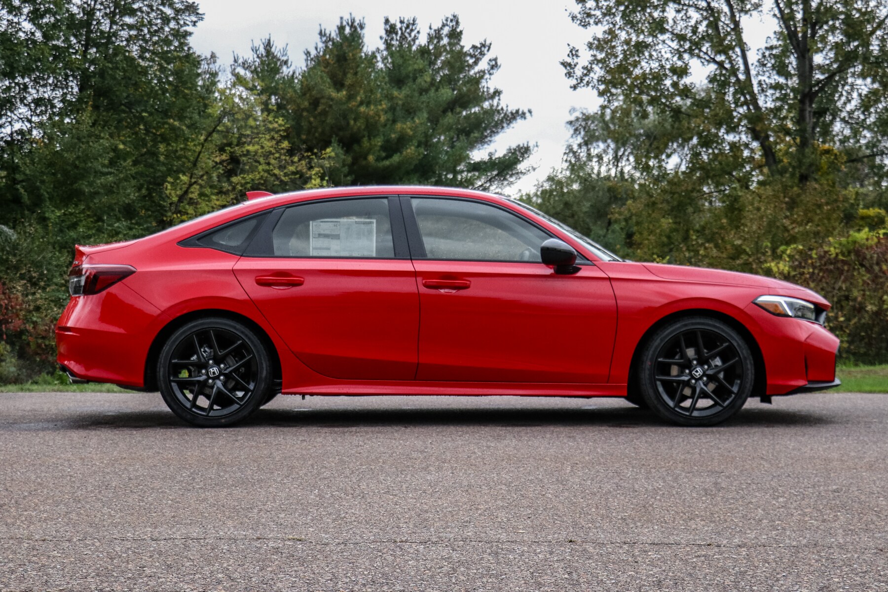 2025 Honda Civic Sport Hatchback photo 2