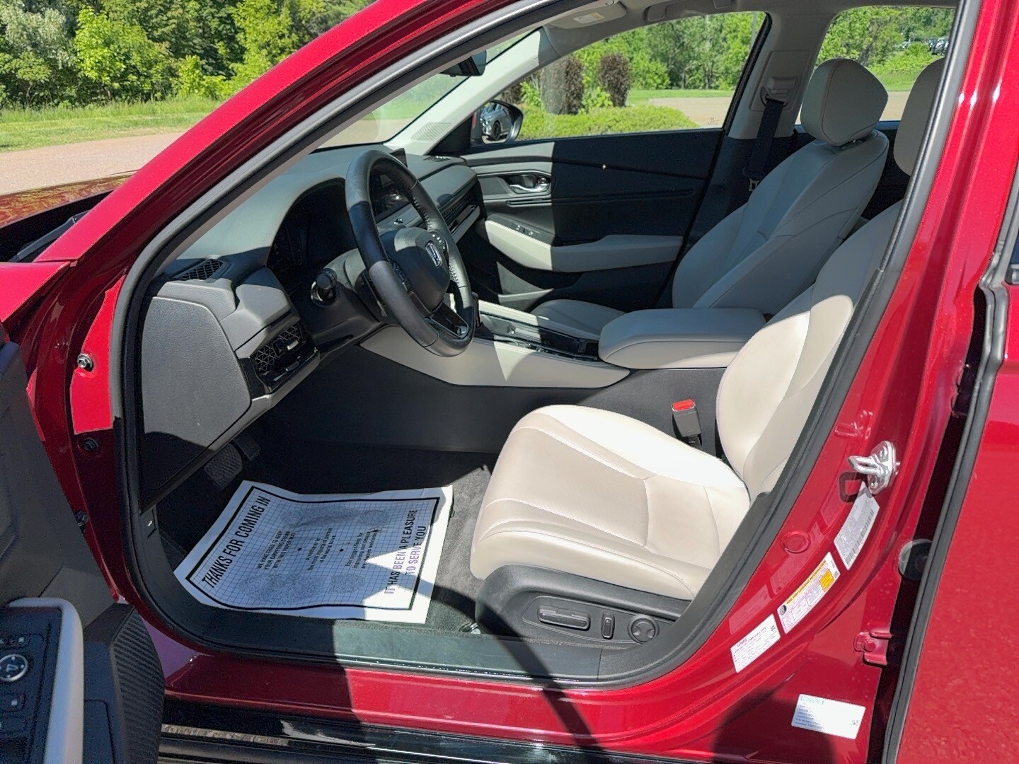 2024 Honda Accord Hybrid EX-L - Photo 9