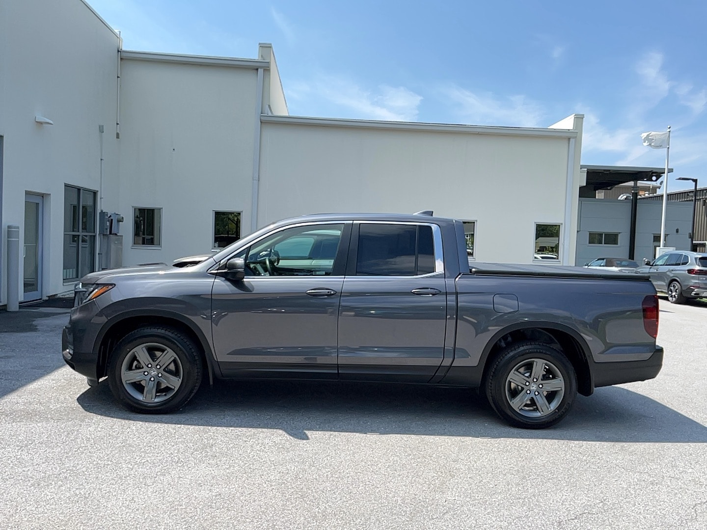 View vehicle photo 2