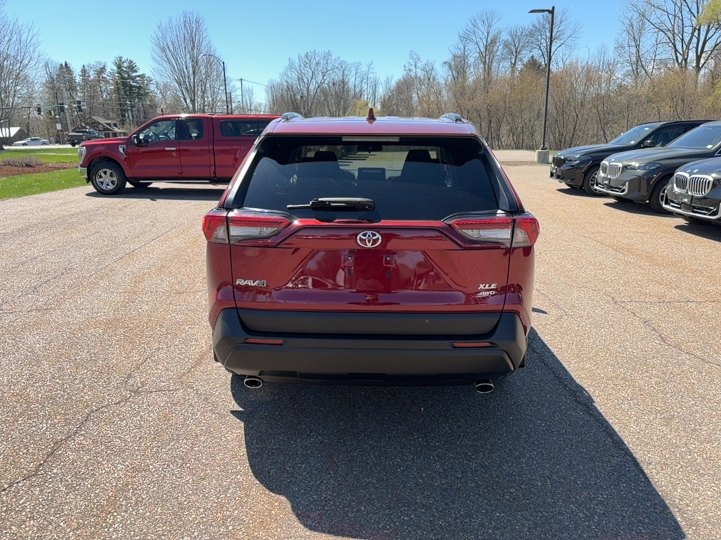 2023 Toyota RAV4 XLE - Photo 6