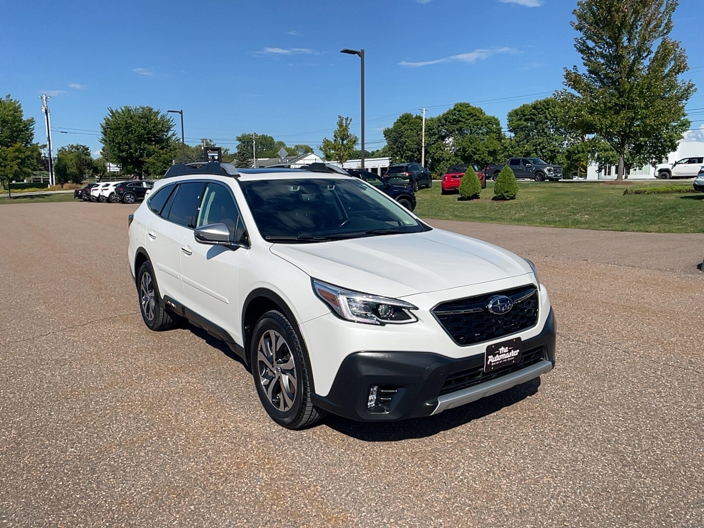 2020 Subaru Outback Touring XT photo 2