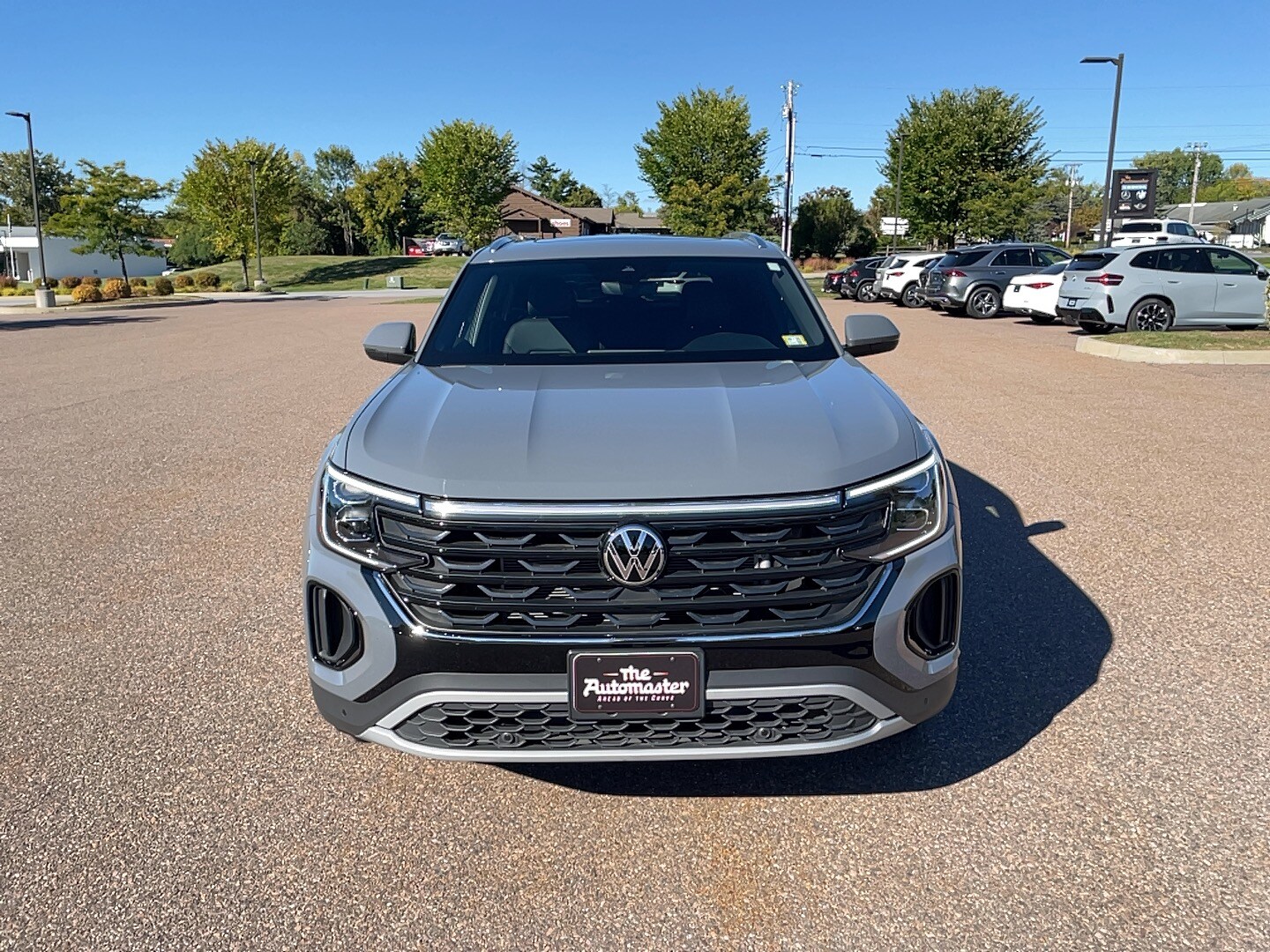 2024 Volkswagen Atlas Cross Sport SE Technology photo 2