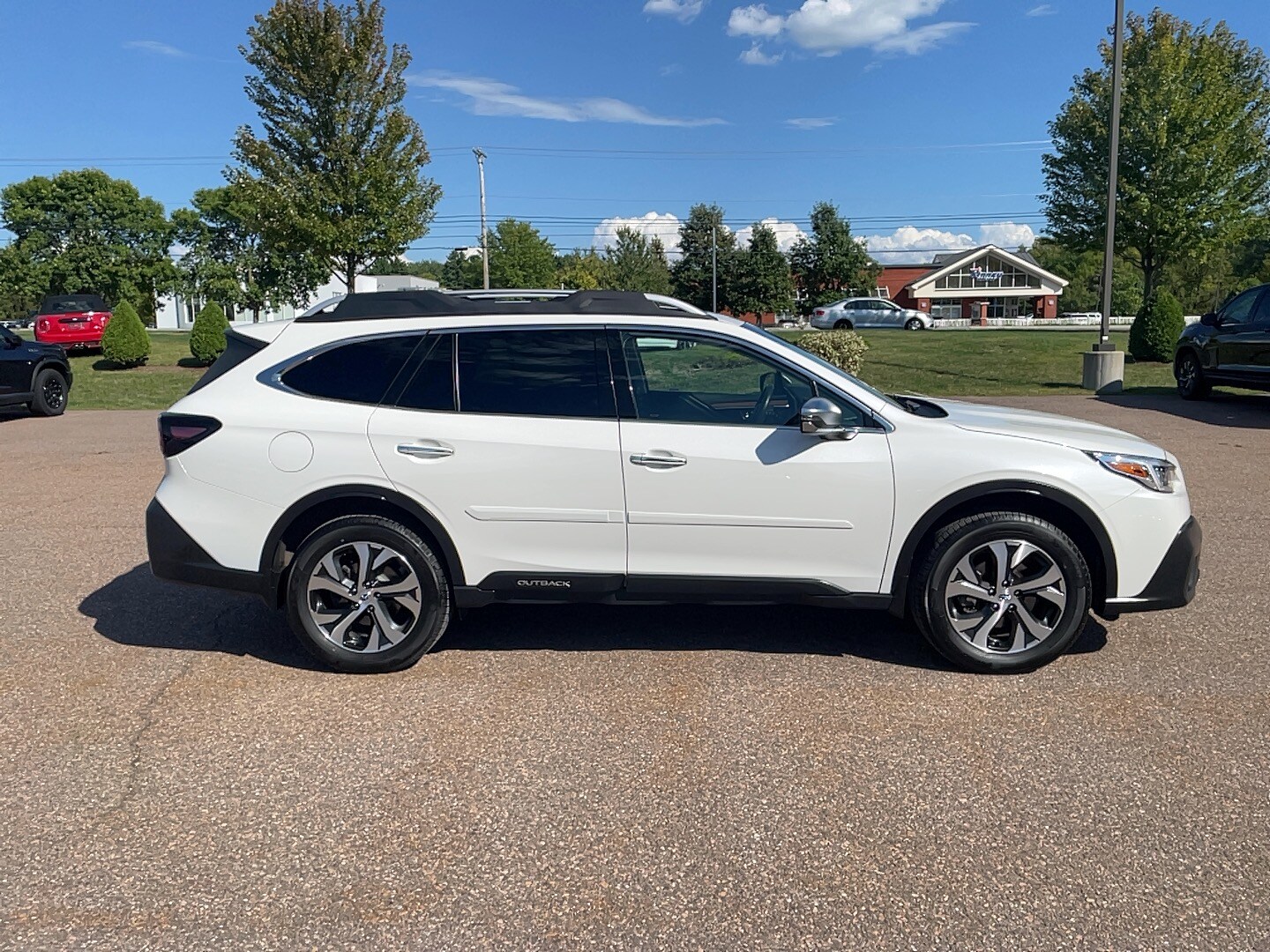 2020 Subaru Outback Touring XT photo 3