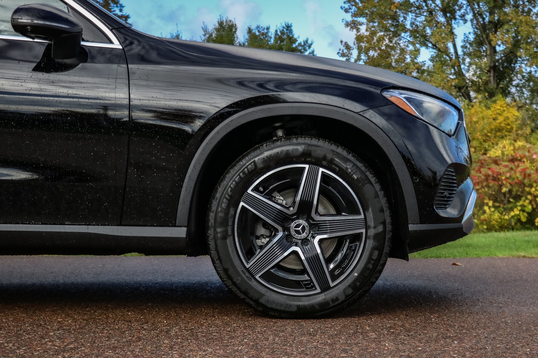 2026 Mercedes Benz GLC 300 4MATIC photo 4