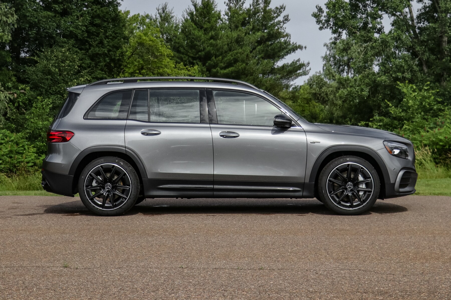 2024 Mercedes Benz GLB AMG 35 4MATIC photo 3