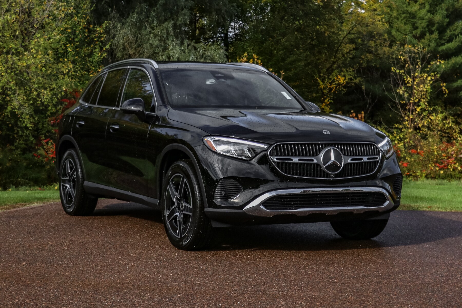 2026 Mercedes Benz GLC 300 4MATIC photo 2