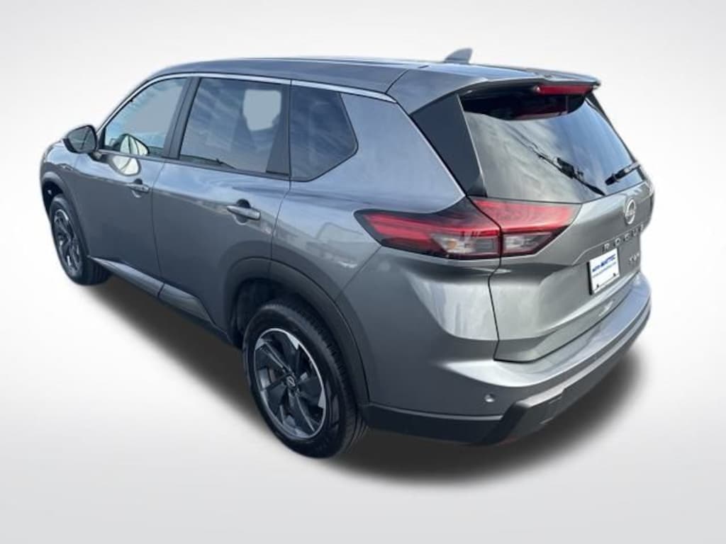 Used 2024 Nissan Rogue SV SUV