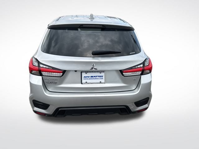 2024 Mitsubishi Outlander Sport SE photo 3