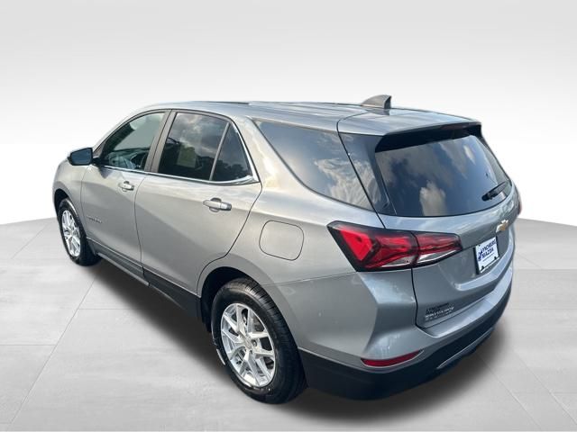 2023 Chevrolet Equinox LT photo 3