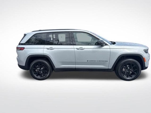 2025 Jeep Grand Cherokee Altitude - Photo 7