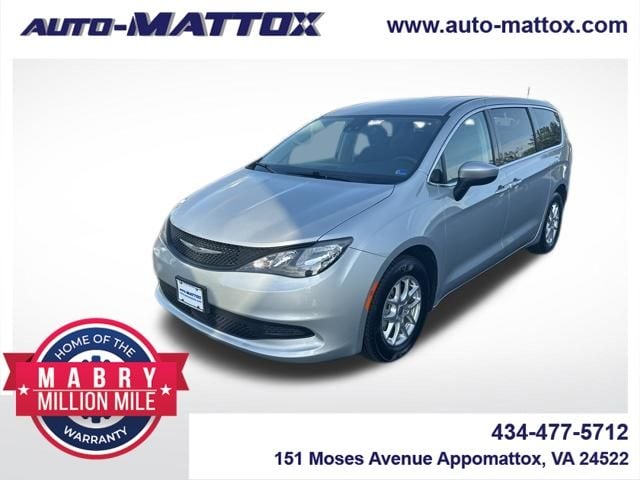 2023 Chrysler Voyager