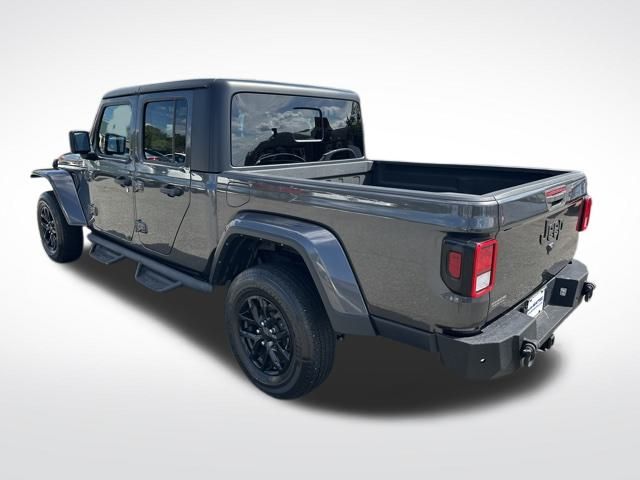 2022 Jeep Gladiator Altitude photo 2