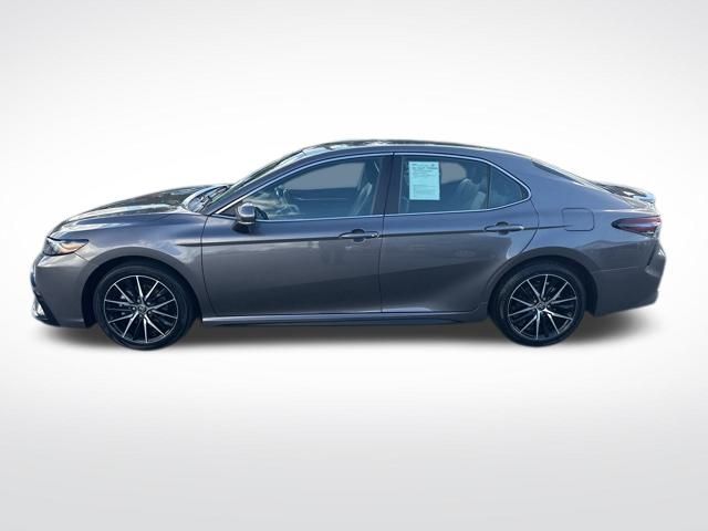 2024 Toyota Camry SE photo 2