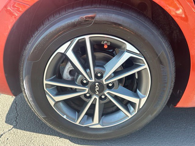 2023 Kia Forte LXS - Photo 35