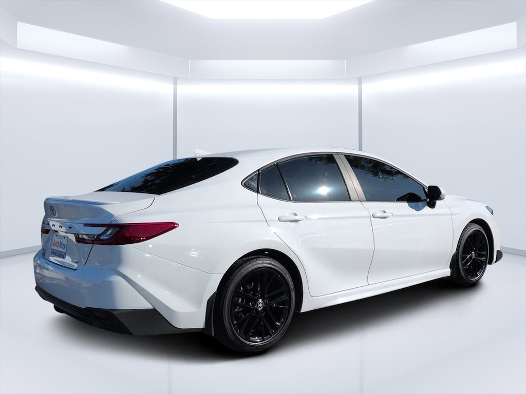 Used 2025 Toyota Camry SE Sedan