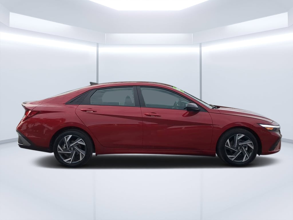Used 2025 Hyundai Elantra SEL Sport Sedan