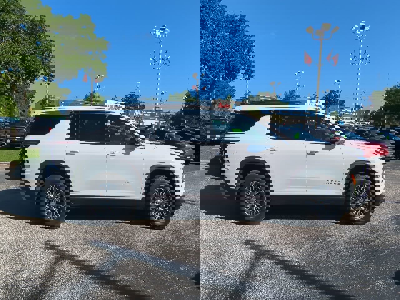 2024 Chevrolet Traverse photo 3