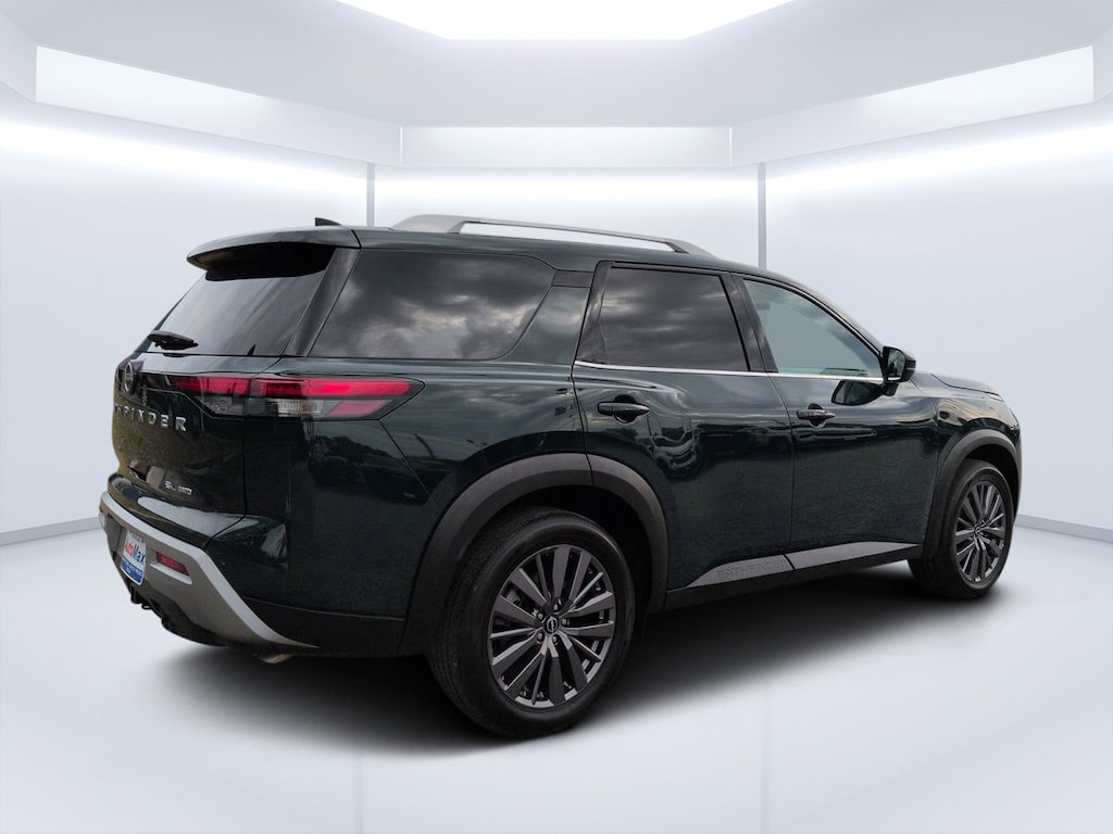 Used 2024 Nissan Pathfinder SL SUV