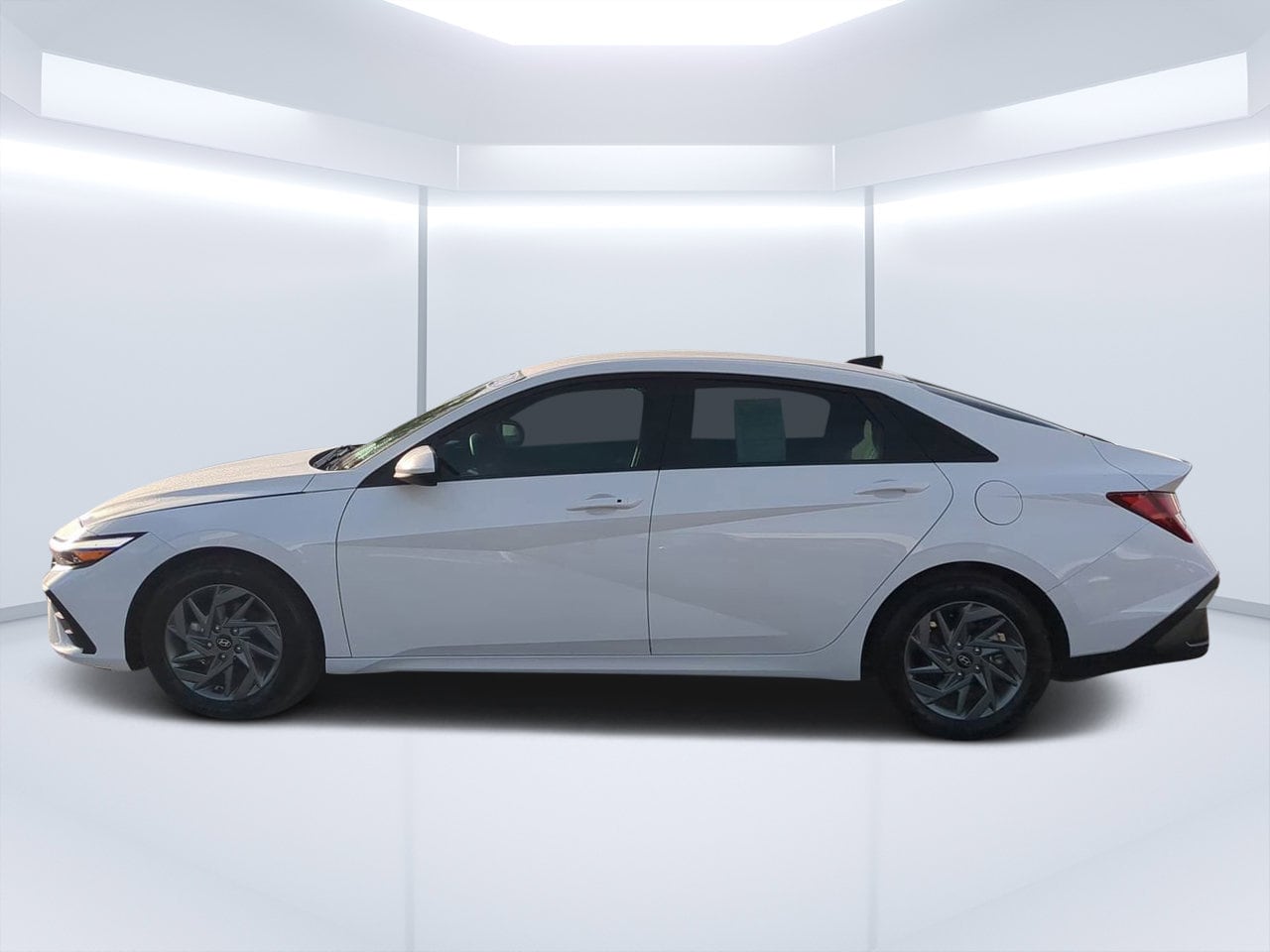 2024 Hyundai Elantra SEL - Photo 6