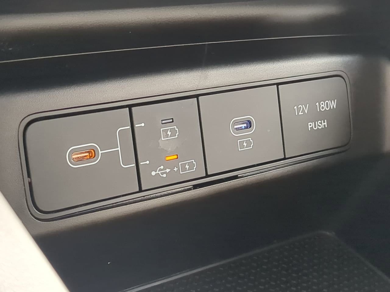 2025 Hyundai Tucson SE - Photo 20