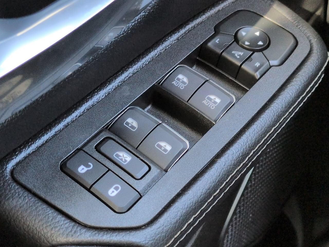 2026 RAM Ram 1500 Pickup Laramie - Photo 23