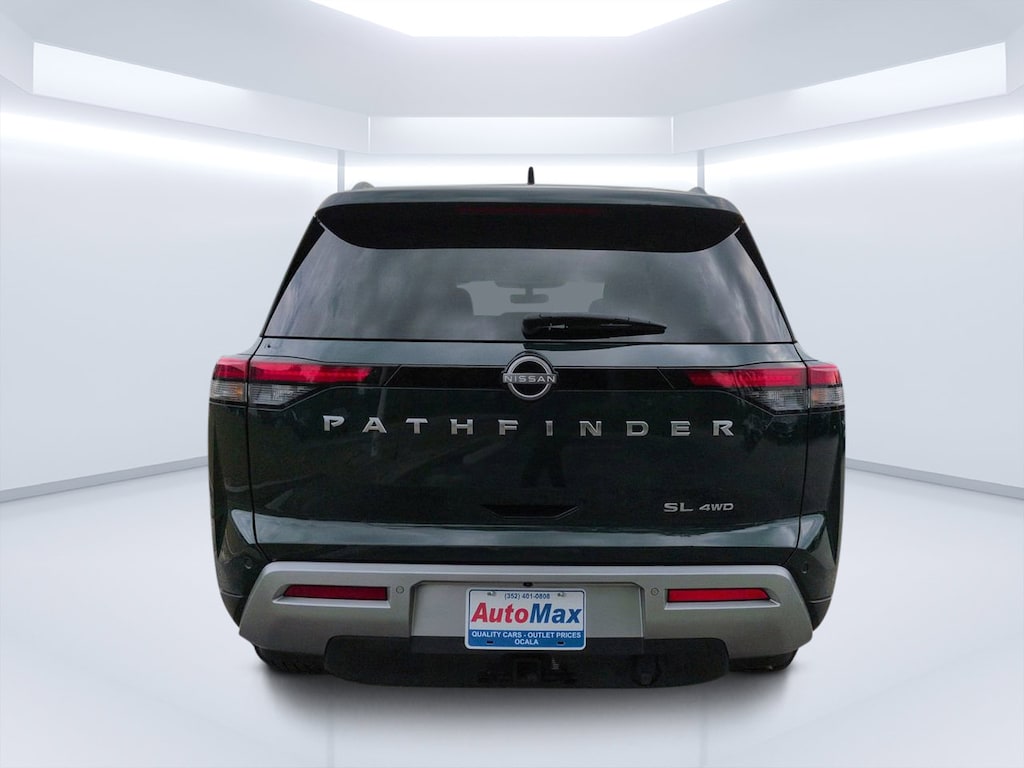Used 2024 Nissan Pathfinder SL SUV