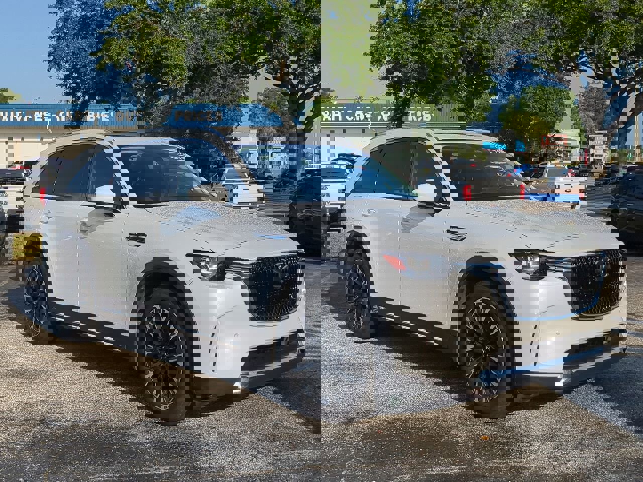 2024 Mazda CX-90 Premium photo 2