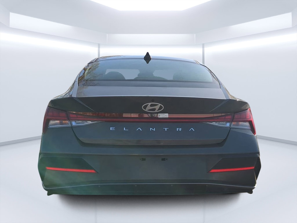 Used 2024 Hyundai Elantra SEL Sedan