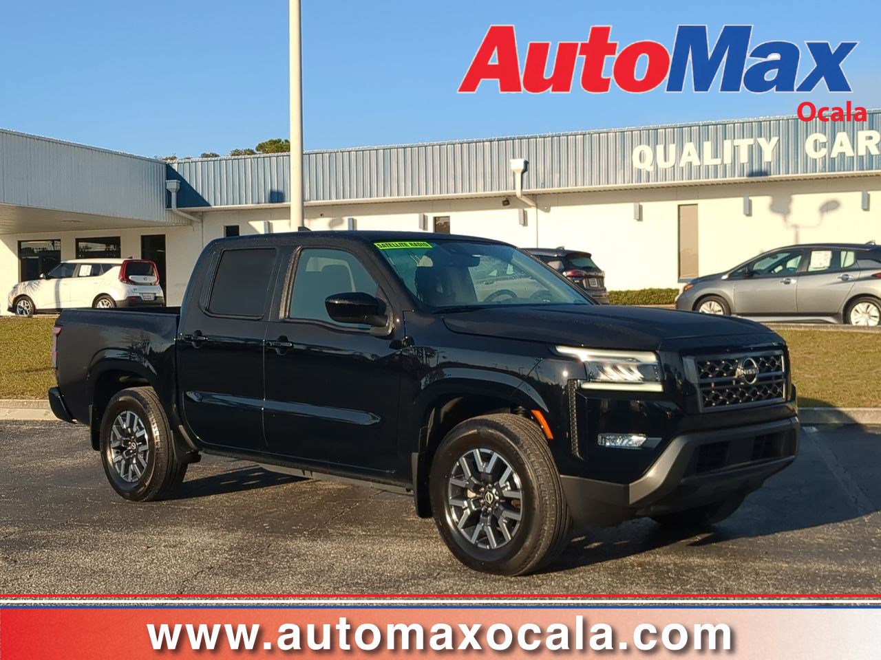 2024 Nissan Frontier SL's photo