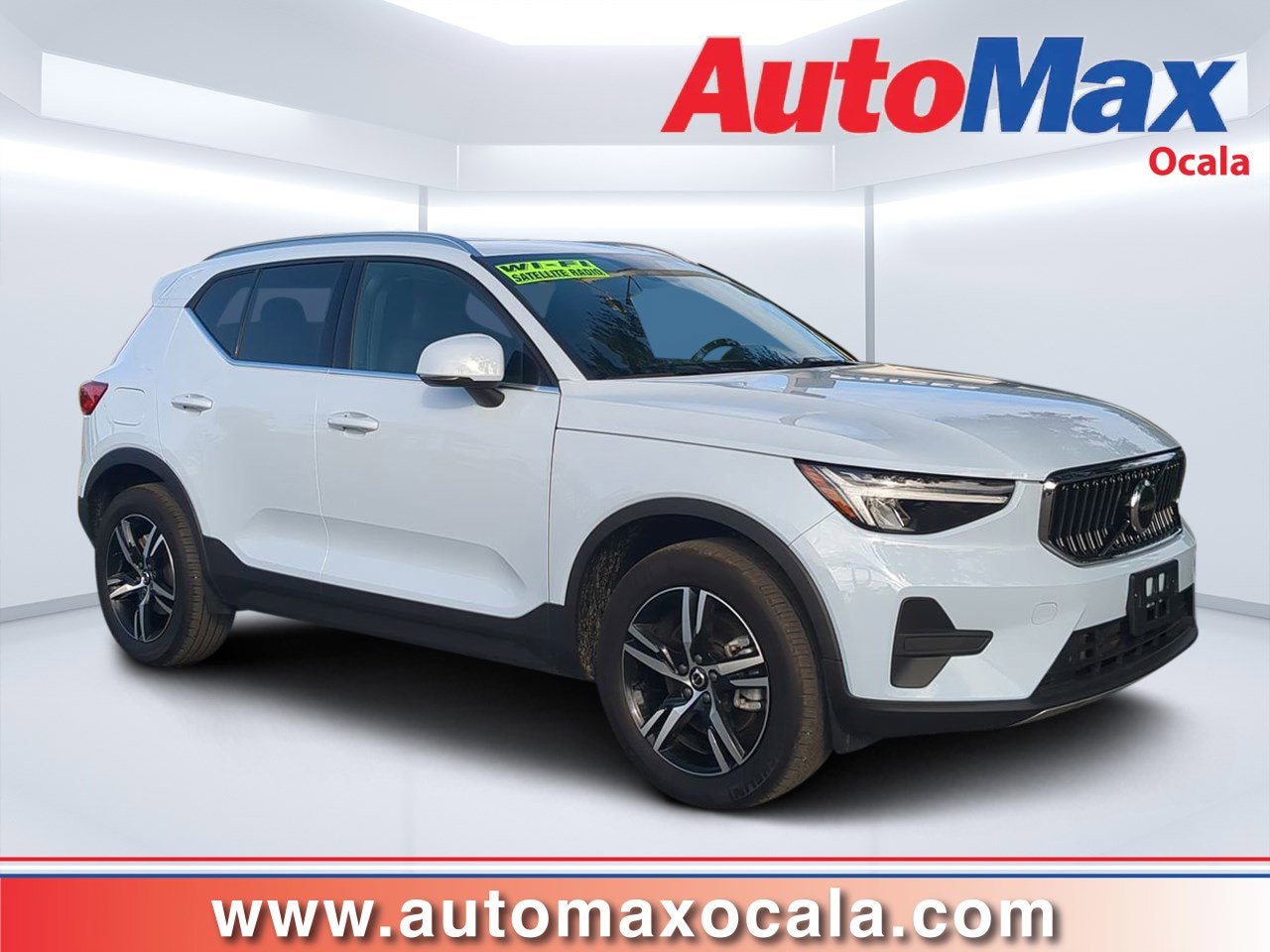 2025 Volvo XC40 B5 Core Bright AWD's photo