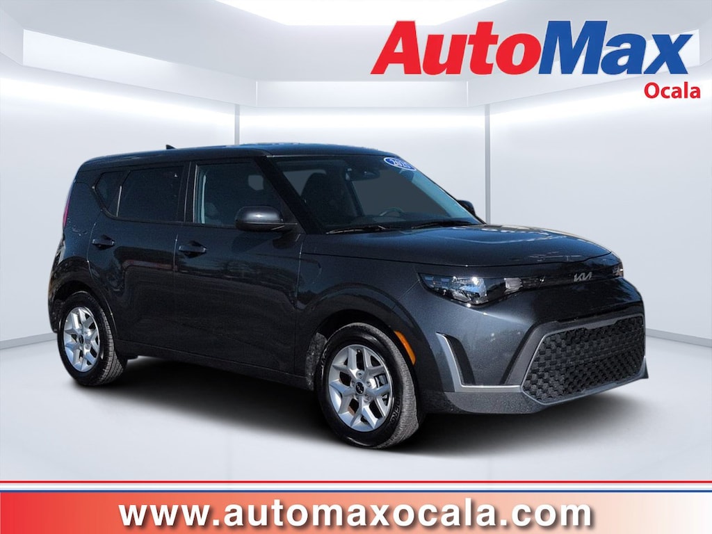 Used 2025 Kia Soul LX Hatchback