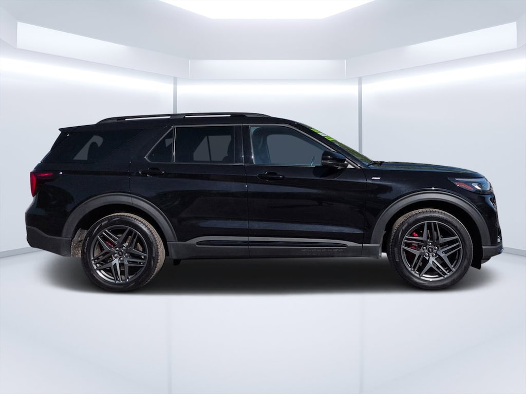 Used 2025 Ford Explorer ST-Line SUV