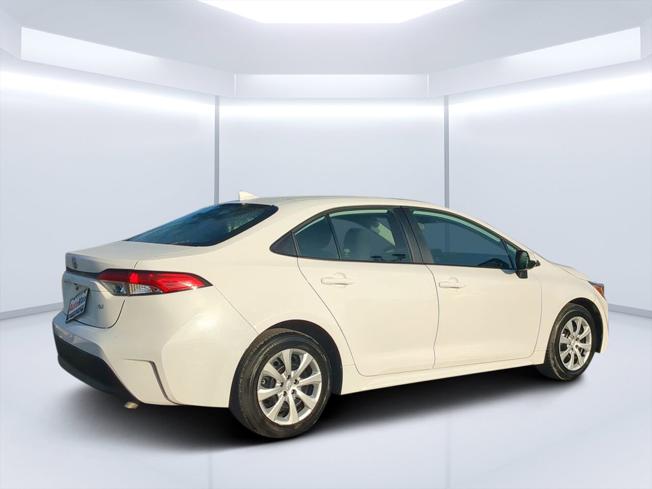 2023 Toyota Corolla LE photo 2